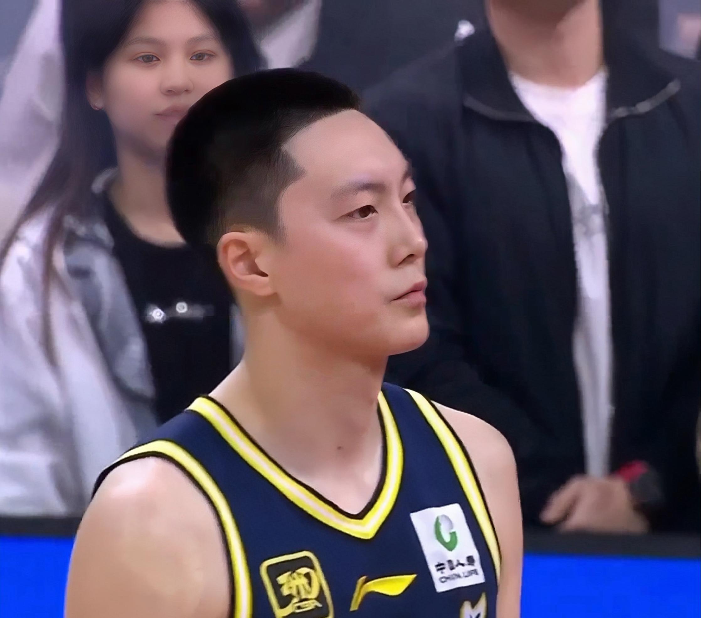 开云APP下载-关于CBA常规赛今晚再迎强敌，波尔图伤情更新，主帅态度——话题不断，球探报告显示潜力的信息