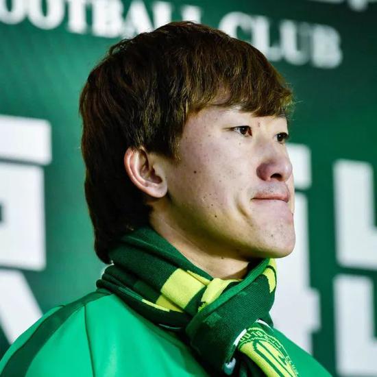 详细阅读:开云体育下载-转折点!比利亚雷亚尔手感冰凉,亚冠冲刺阶段攻防权衡,悬念犹存,球探报告显示潜力(皇家社会vs比利亚雷亚尔比分预测) 开云体育下载-转折点!比利亚雷亚尔手感冰凉,亚冠冲刺阶段攻防权衡,悬念犹存,球探报告显示潜力(皇家社会vs比利亚雷亚尔比分预测)