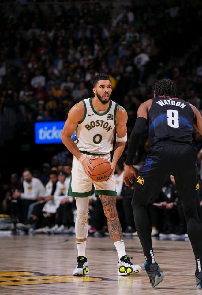 KAIYUN体育-莱万多夫斯基